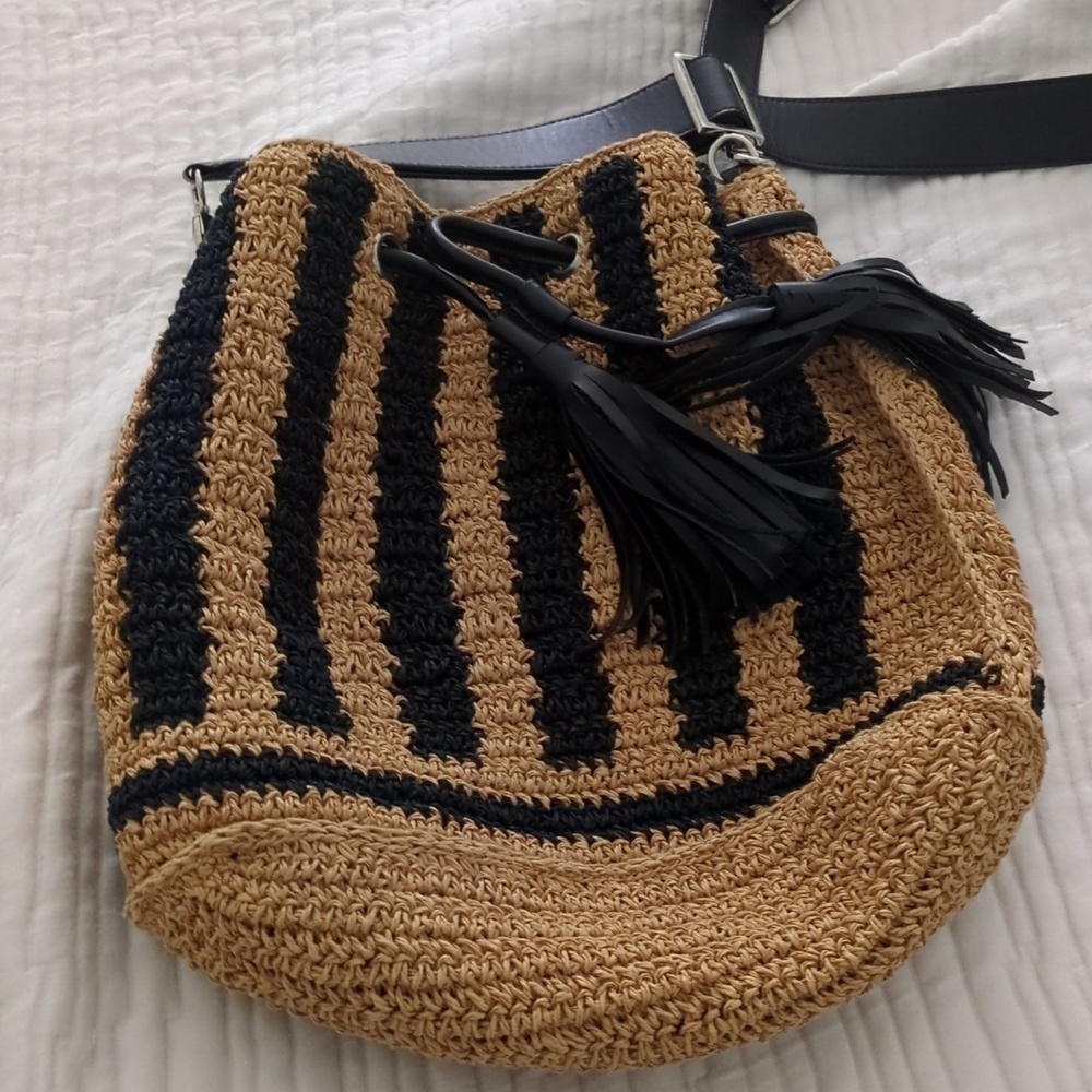 Soft Surroundings cross body boho tassels bucket bag adjustable length - Picture 2 of 9